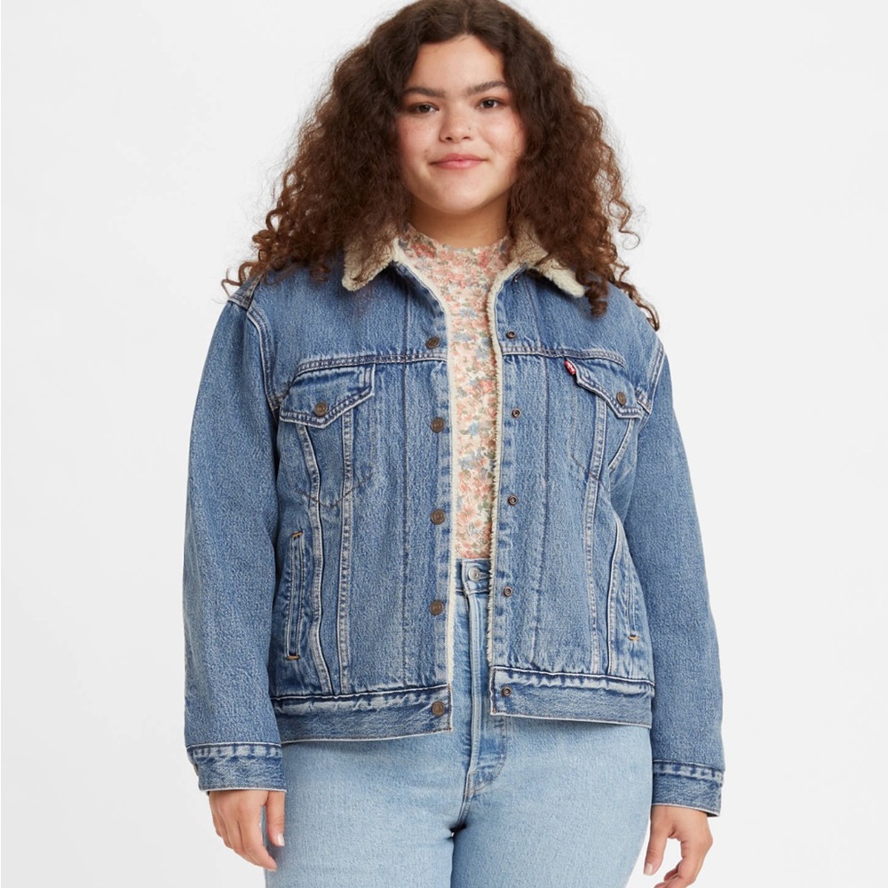 Donating soon: Levi’s Ex-Boyfriend Sherpa Trucker Jacket
